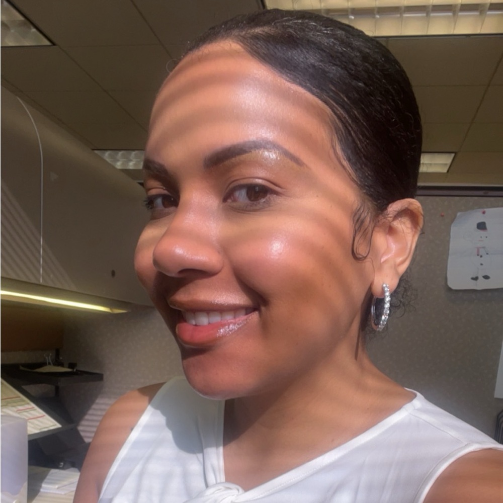 Meet your Posher, Jasmine